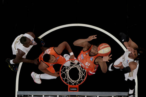 以沉稳厚实 以沉稳厚实